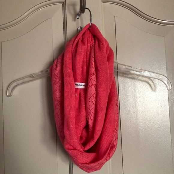 NW0T Womens Aeropostale Coral Pink Lace Infinity Scarf - Picture 1 of 10